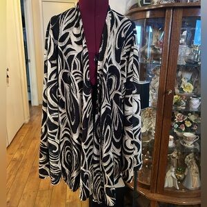 Chico’s Lightweight Coverup/Jacket